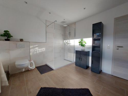 Ένα μπάνιο στο Ferienhaus Hinrichs
