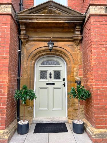 Η πρόσοψη ή η είσοδος του West Hendford House - Apt 1
