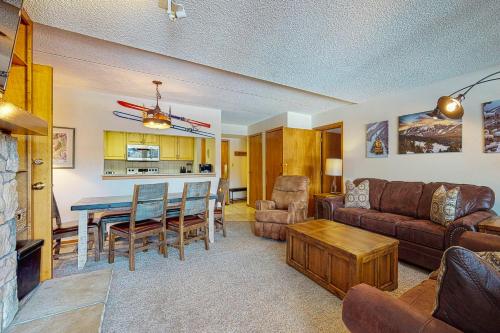 Village Square Suite – Photos 3