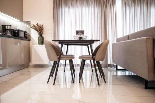 Niarchos Panorama Maisonette