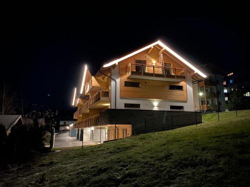 Budova, kde se aparthotel nachází