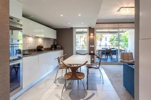 C2 Staywizus - 2 BDR Montfleury - Pool, Garage, Terrace & AC