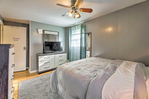 Легло или легла в стая в 4-Bedroom Cincinnati Vacation Rental!