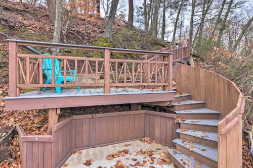 Φωτογραφία από το άλμπουμ του Waterfront Retreat with Boat Dock and Fire Pit! σε Southbury