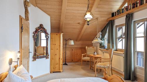 Ένα ή περισσότερα κρεβάτια σε δωμάτιο στο Landhaus Leu´n Uhl