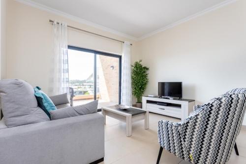 Horizon Apartment by Seewest