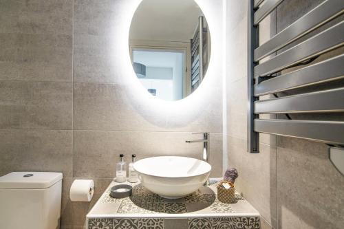 Dreamy Athens Loft with City View