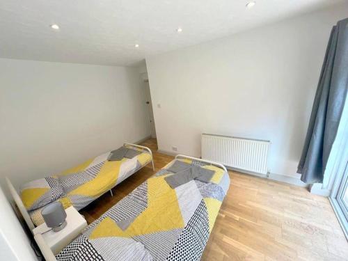Twin Studio Flat in Sutton - Ground Floor – Photos 2