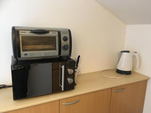 Kaffi- og teaðstaða á Kleine Ferienwohnung