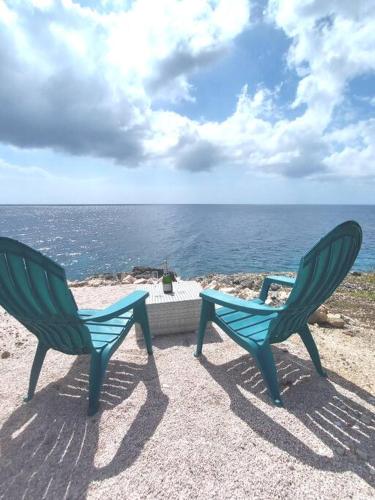 Caribbean Sunrise, Coral Estate, Oceanfront !
