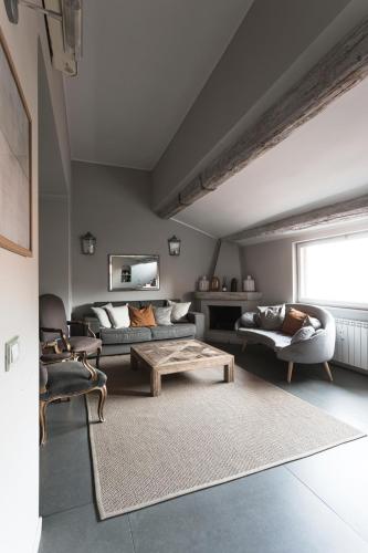 EasyTopStay - Piazza Venezia Charming Penthouse
