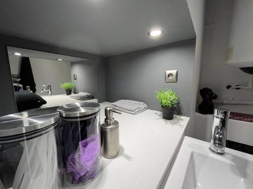 Souppes-sur-LoingにあるLes 50 nuances de rouge LOVEROOMのギャラリーの写真