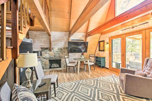 Lake Hamilton Cabin Boating Getaway! – Photos 4