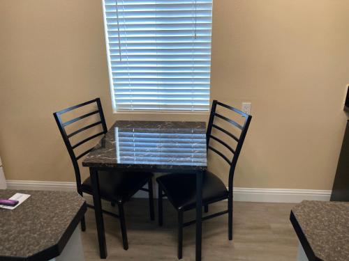 Tri-Valley Inn & Suites – Photos 3