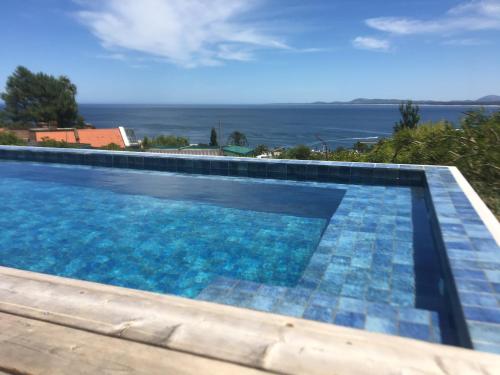 Swimmingpoolen hos eller tæt på Loma de la ballena