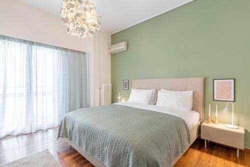Foothills of Acropolis-Thissio 3 bdrm apartment