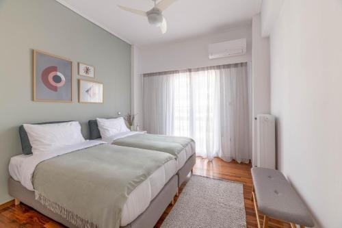 Foothills of Acropolis-Thissio 3 bdrm apartment