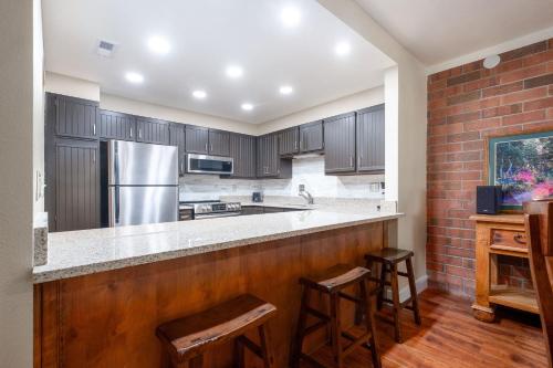 Kuchyň nebo kuchyňský kout v ubytování PARK STATION 111 condo