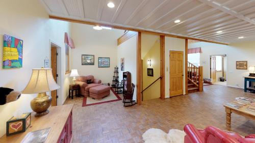Double Dog Inn - Full Property – Photos 3
