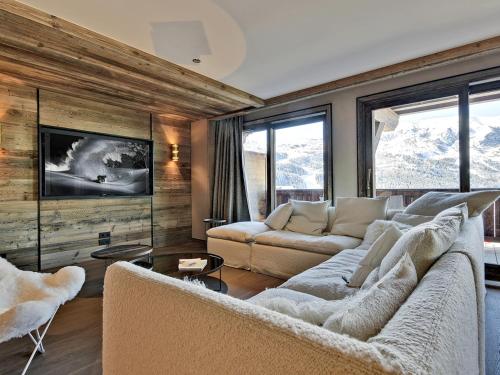 Appartement de Luxe avec Cheminée, Balcon et Parking à Les Allues, Skis aux Pieds - FR-1-613-62