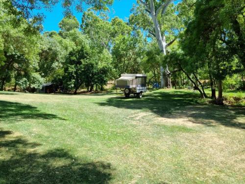 Сад в Belair National Park Holiday Park