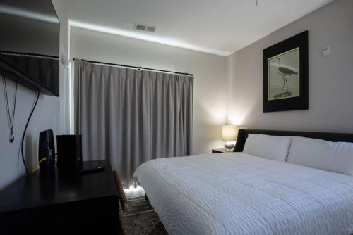 Lovely 4BR King Beds Steps To Beach And Pier H photo 30