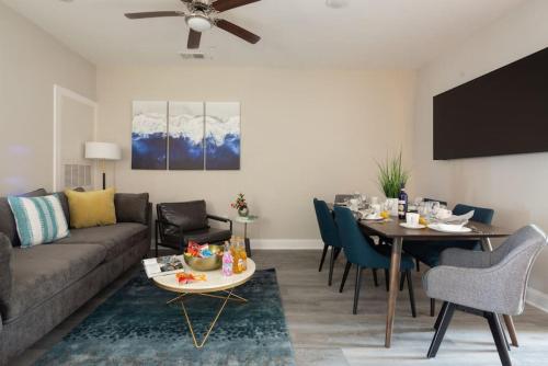 Lovely 4BR King Beds Steps To Beach And Pier H photo 10