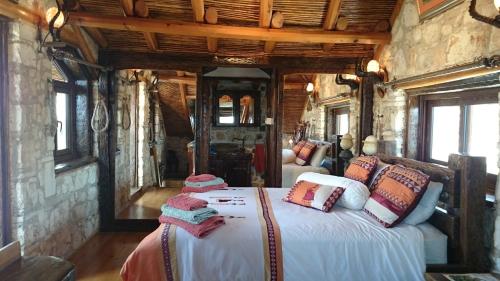Легло или легла в стая в Luxury Village Retreat
