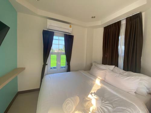 Gallery image of Maze Pool Villa Resort in Kamphaeng Phet