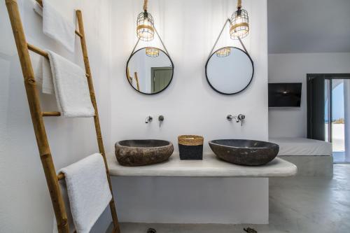 Φωτογραφία από το άλμπουμ του Amethyst Luxury Suites Oia στην Οία