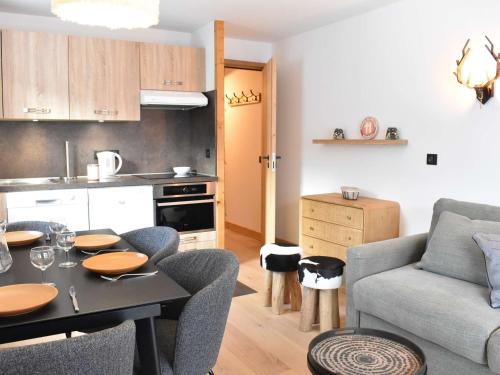 Charmant T3 avec balcon, ascenseur et piscine en été, proche pistes et centre, idéal pour 6 pers.