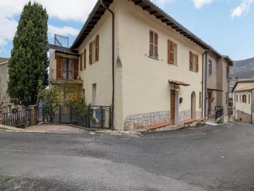Large apartment a stone's throw from the Marmore Falls