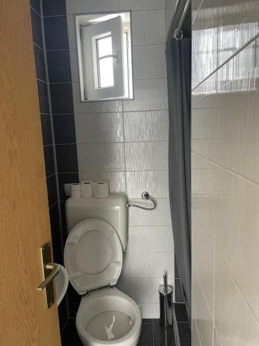 Un baño de Apartmani BROD