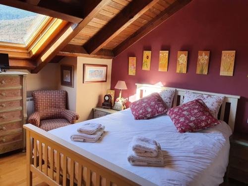 DUPLEX ABUHARDILLADO EN ESTERRI d'ÀNEU