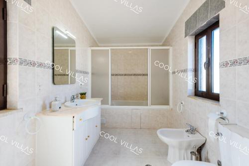 Villa Margarida - heatable pool & city center photo 3