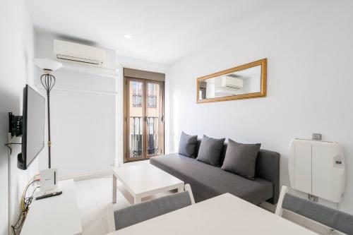 Flamenco Style Apartment PALACIO REAL, La Latina