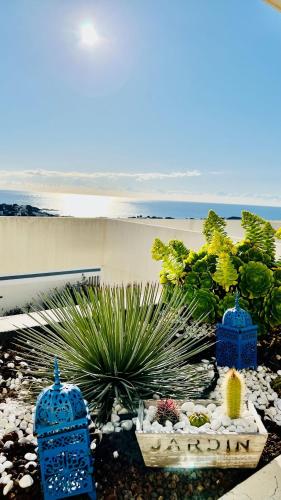Photo de la galerie de l'établissement VUE MER PANORAMIQUE - GRANDE TERRASSE et PISCINE, à Bandol