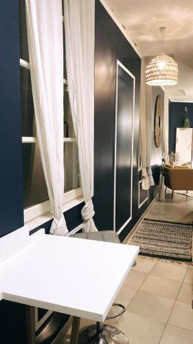 Vieux Port Studio Chic
