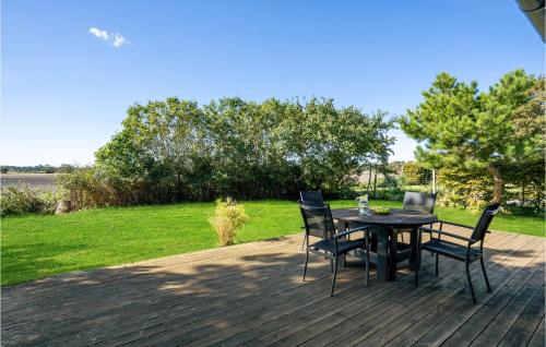 Κήπος έξω από το Stunning Home In Nykøbing Sj With Wifi