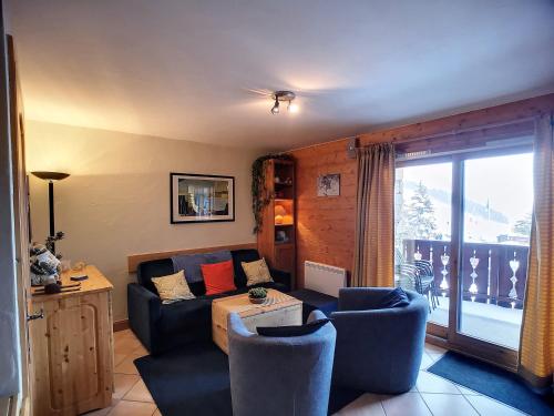 Photo de la galerie de l'établissement Charmant 3P aux Menuires, 43m², 2 ch, 2 sdb, 6 pers, pied des pistes, parking, balcon sud - FR-1-178-373, aux Menuires