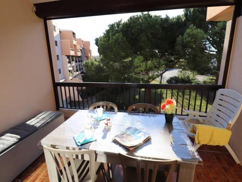 Photo de la galerie de l'établissement Studio Cabine Tout Confort à 350m de la Plage avec Parking Privé, 4 Pers - FR-1-307-209, au Grau-du-Roi