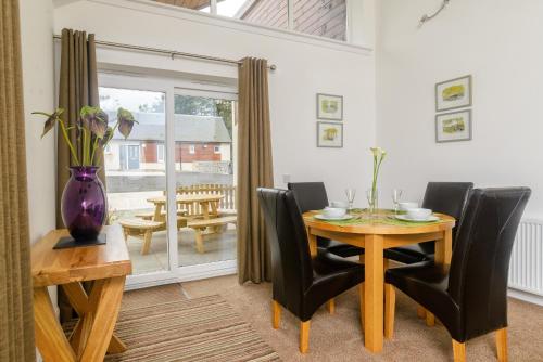 Χώρος καθιστικού στο Elderburn Lodges
