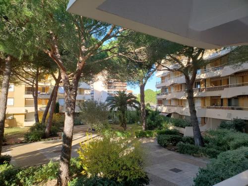 FREJUS PLAGE Miougrano T2 55m2 Climatise Piscine