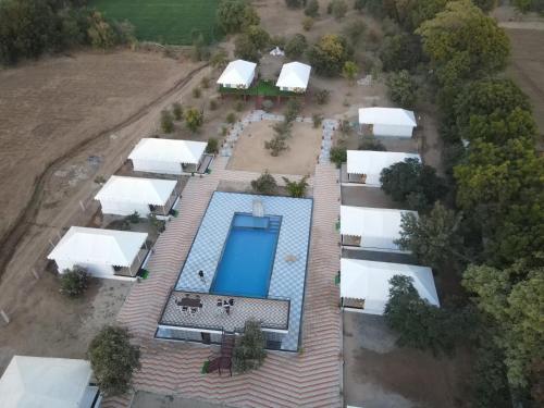 Bazén v ubytování Jawai Nature Stay Jawai nebo v jeho okolí