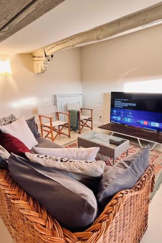 Borgo San Jacopo Penthouse by 360Rentals
