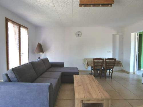 Fotografia z galérie ubytovania Bel appartement bas de villa entre mer et montagne v destinácii Brando