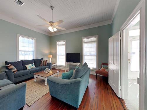 The First Beach House – Photos 4