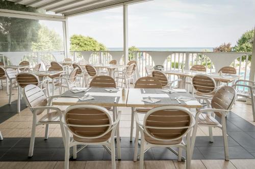 Φωτογραφία από το άλμπουμ του Laguna Beach Hotel στην Αλμπένα