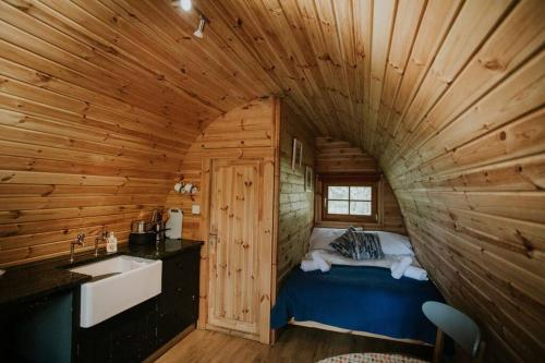 snowdonia-mawddach-cabin-hot-tub-barmouth-updated-2023-prices