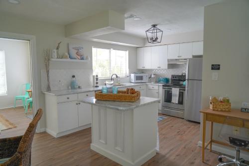 Hidden Cove Cottage – Photos 2